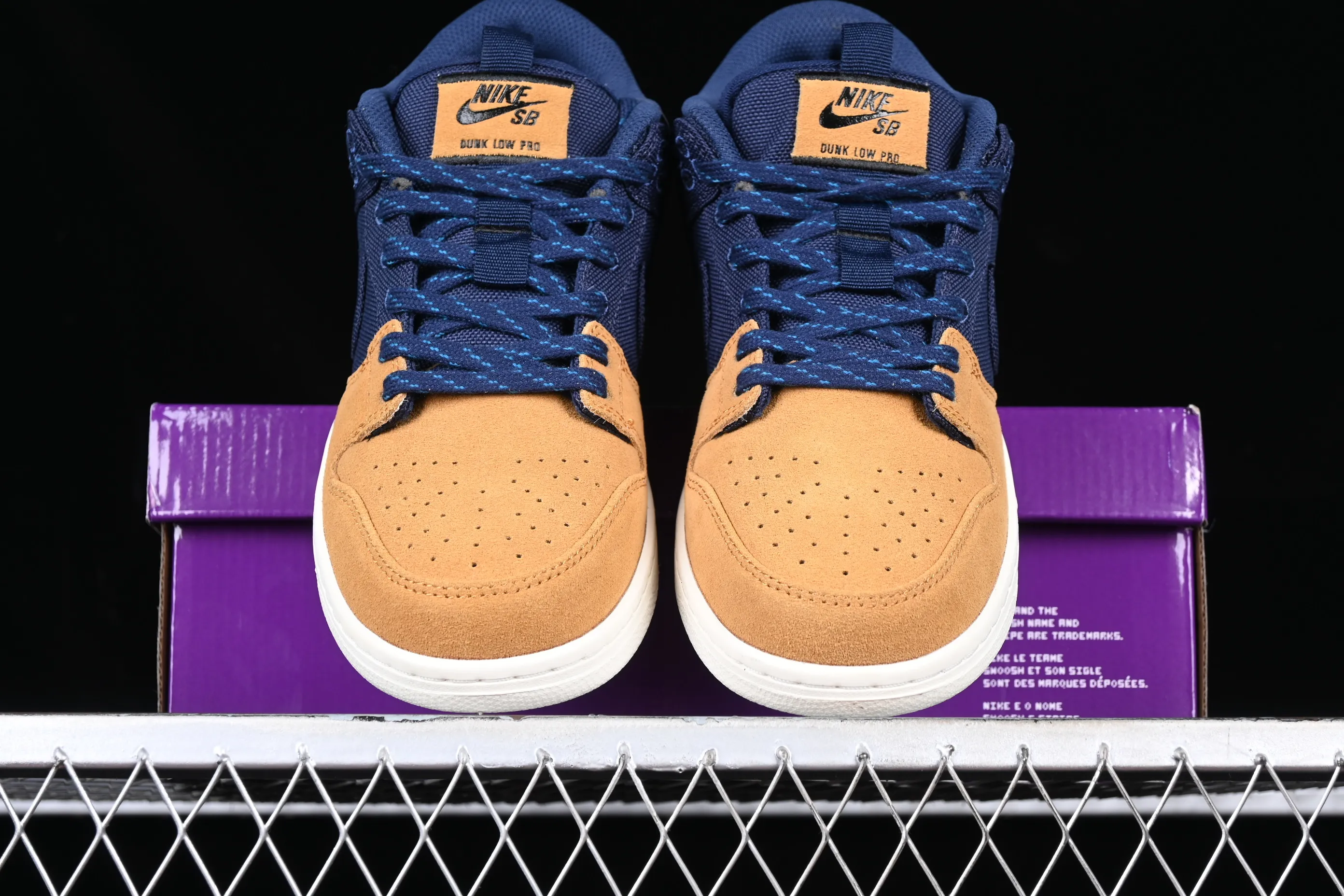 All Categories Nk SB Dunk Series Nk SB Dunk Low Low-top sneakers Nk SB Dunk Low "Midnight Navy" Desert Yellow SB low-top sports and leisure sneakers DX6775-400